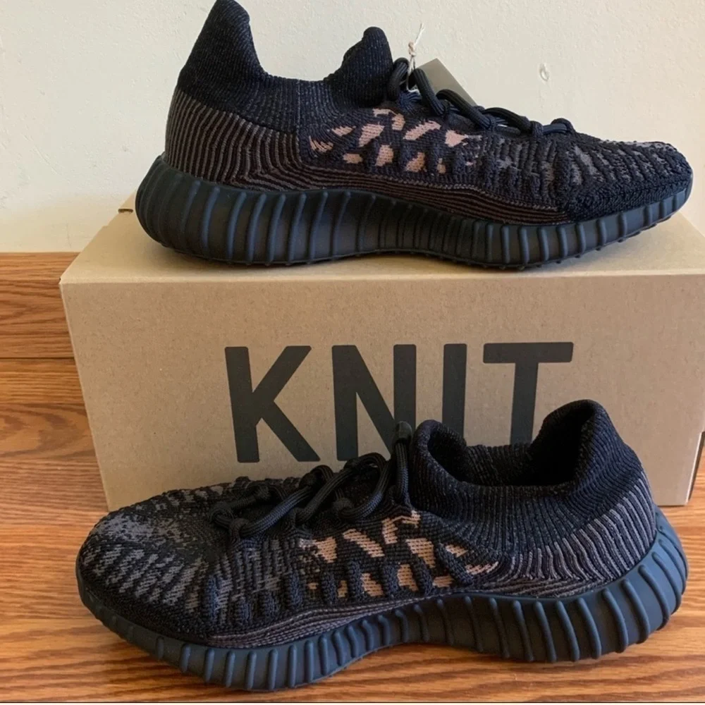 YEEZY ADIDAS Black Brown women’s 8.5 men’s 7 Sneakers Shoes 350 V2 C… - Picture 3 of 12